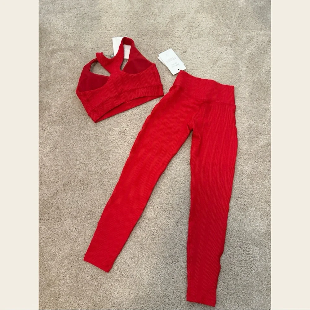 Bombshell Leggings and Sports Bra Set- cross listed on Mercari! - Picture 2 of 5